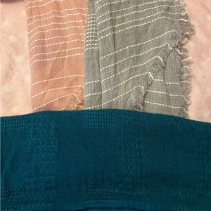 Scarfs 2 long pink & grey 1 infinity scarf teal